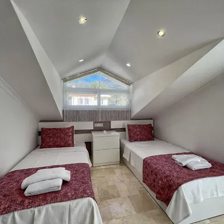 Royal_villas_in_oludeniz